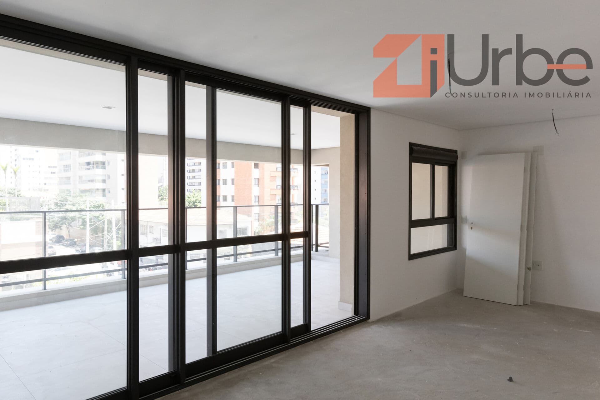 Pronto com 4 dormitórios à venda, 156m², com amplo terraço gourmet em Perdizes