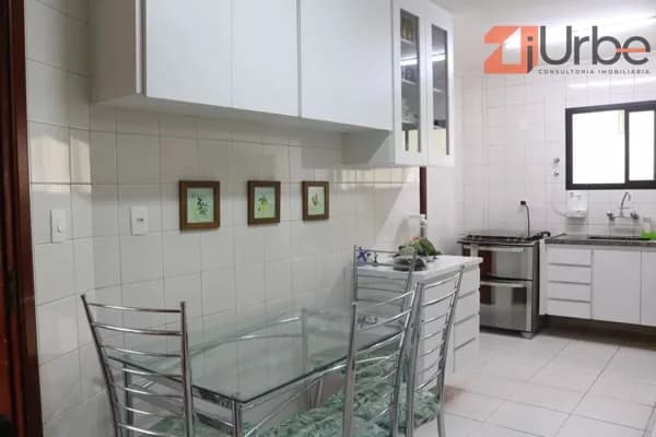 Apartamento à venda com 148m², 3 dormitórios, 2 vagas em Perdizes