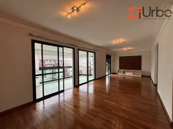 Apartamento à venda com 157m², 3 suítes, 3 vagas no Alto da Lapa próximo ao Parque Villa-Lobos