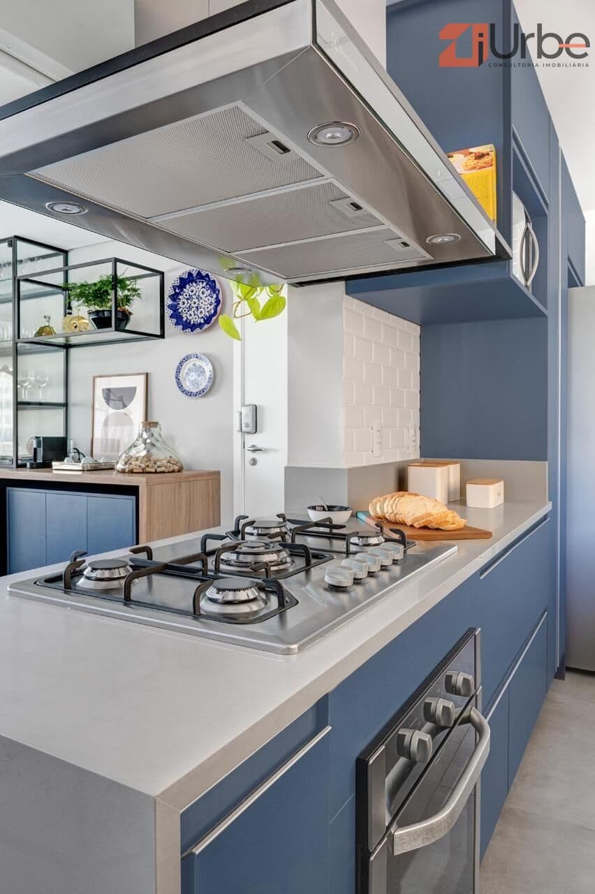 Apartamento à venda na melhor localização da Vila Romana com 2 dorms, 3 vagas demarcadas