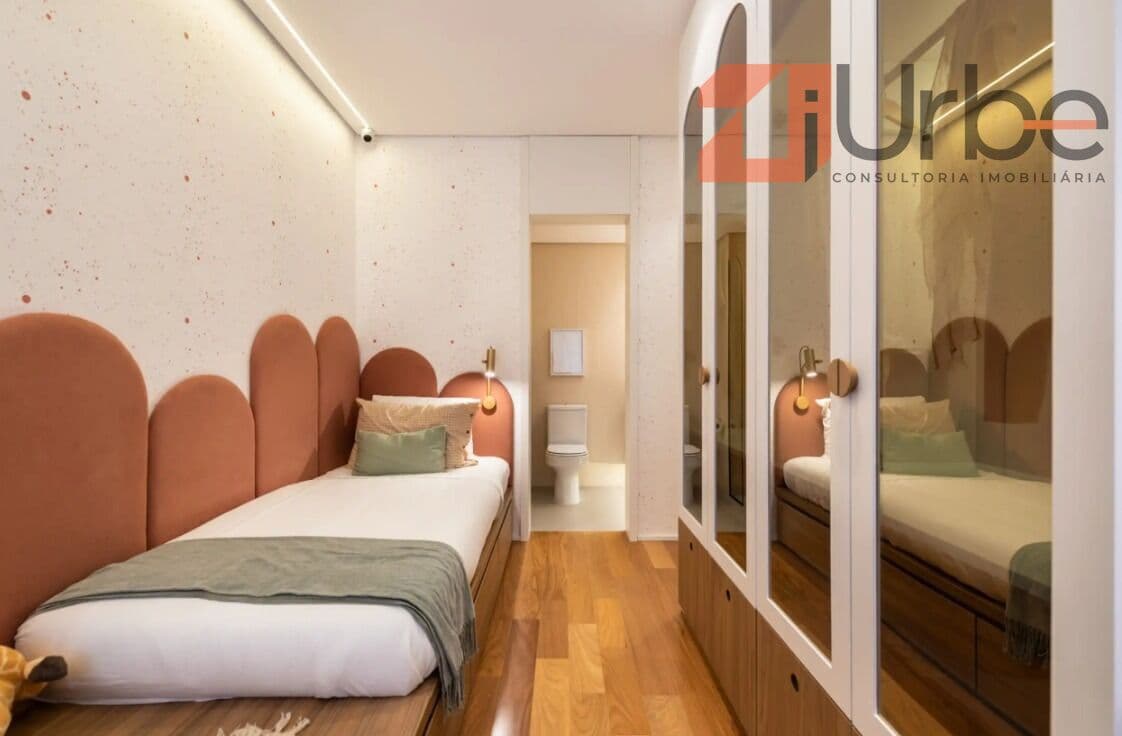 Apartamento à venda 104m², 3 suítes, 2 vagas ao lado da Estação de Metrô Vila Madalena