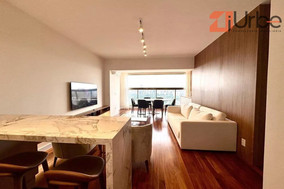 Apartamento mobiliado à venda em Pinheiros com 67m², 1 suíte próximo ao Metrô Fradique Coutinho