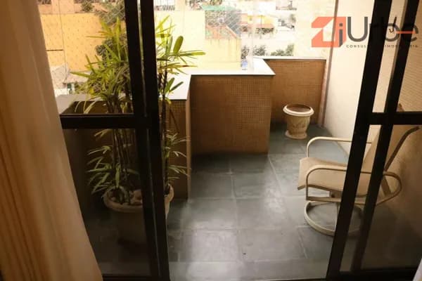Excelente apartamento à venda 127m², 2 vagas em Perdizes próximo à futura estação de Metrô