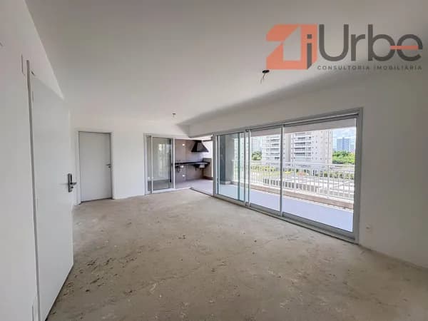 Pronto com 3 suítes à venda, entre as principais vias de acesso Av Heitor Penteado e Clélia