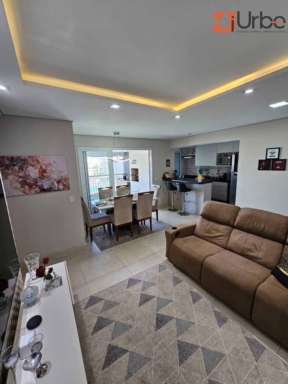 Lindo apartamento à venda 100m², 2 vagas próximo ao Shopping West Plaza
