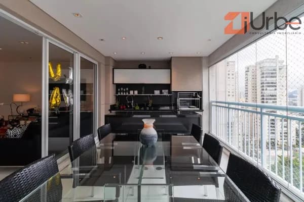 Excelente apartamento à venda na Vila Romana com 206m², 3 vagas próximo ao Bourbon Shopping