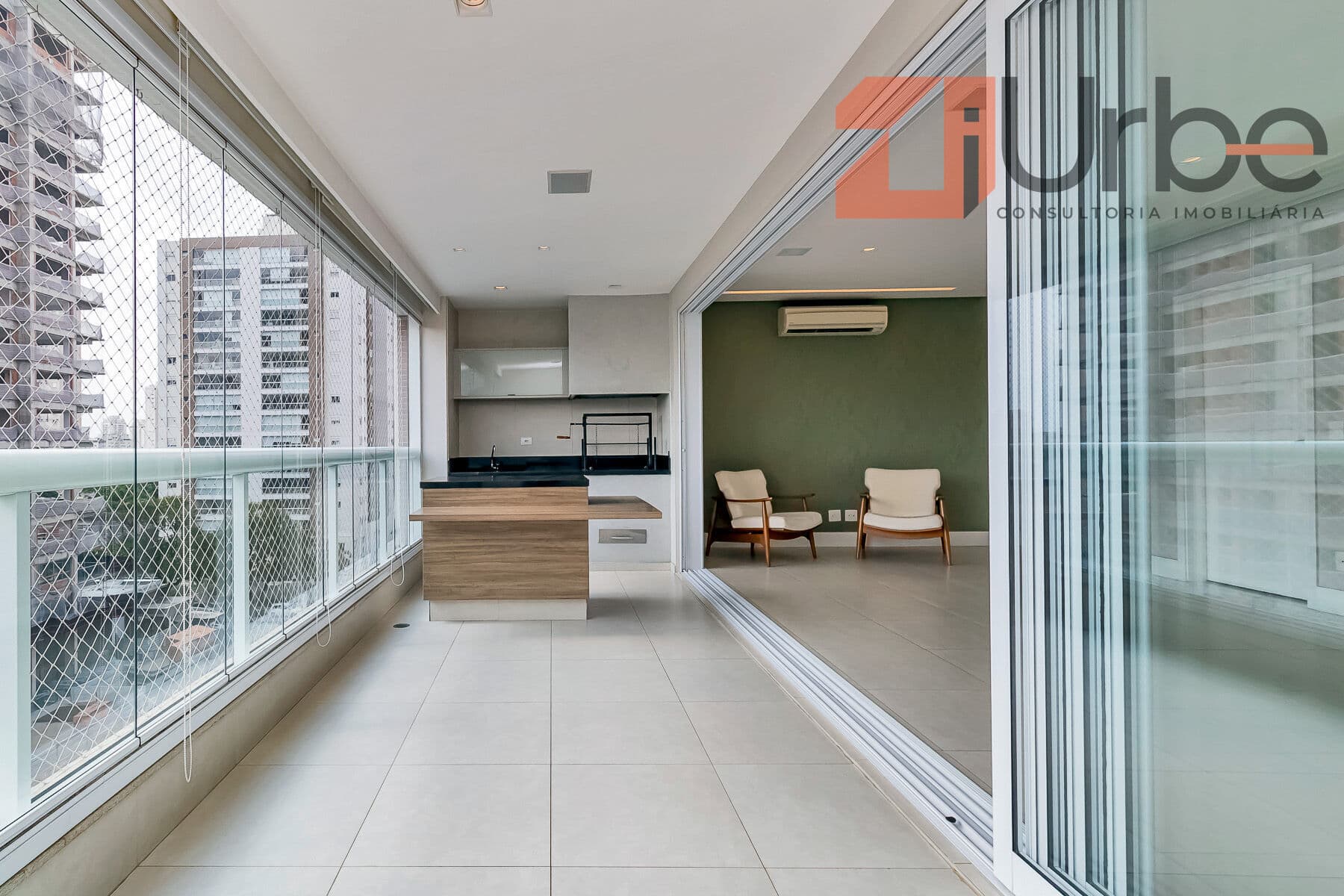 Apartamento à venda 126m², 3 vaga na Vila Romana, próximo ao Shopping Bourbon