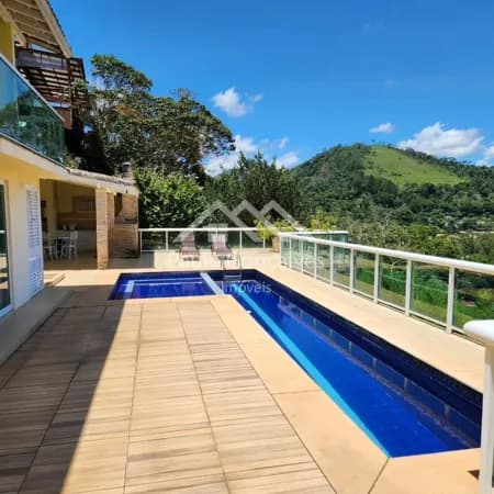 Casa em Petrópolis - Nogueira