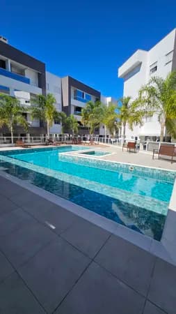 Apartamento mobiliado à venda - poucos metros do mar