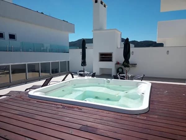 Cobertura exclusiva à venda no Mirante Home Club - Norte da Ilha