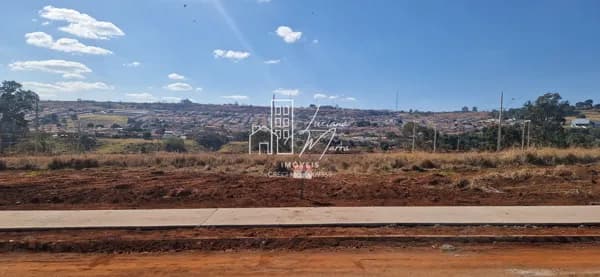 Lote/Terreno em Patos de Minas - Jardim Vitória