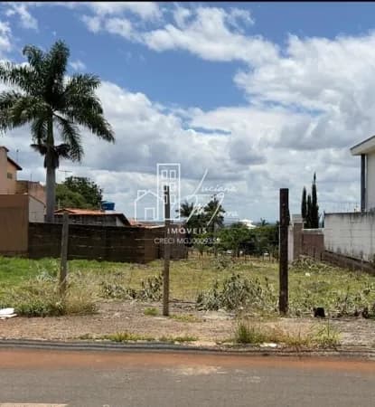 Lote/Terreno em Patos de Minas - Alto dos Caiçaras