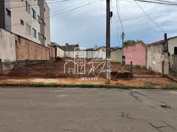 Lote/Terreno em Patos de Minas - Nossa Senhora das Graças