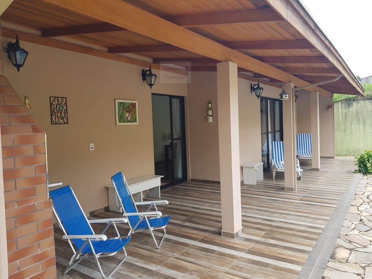 Casa Alto Padrão para Venda em Vila Nova Louveira-SP