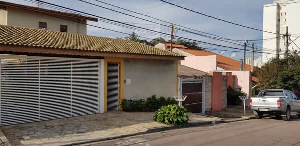 Casa Alto Padrão para Venda e Aluguel em Jardim das Samambaias Jundiaí-SP