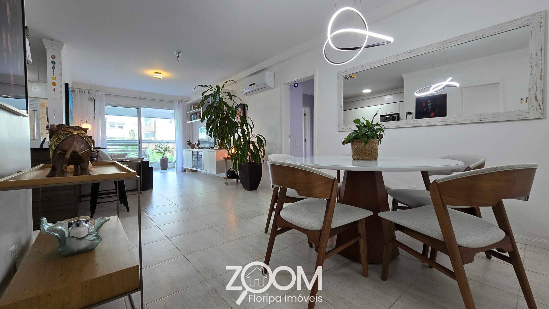 Apartamento de 3 dormitórios a 400m da Praia do Novo Campeche