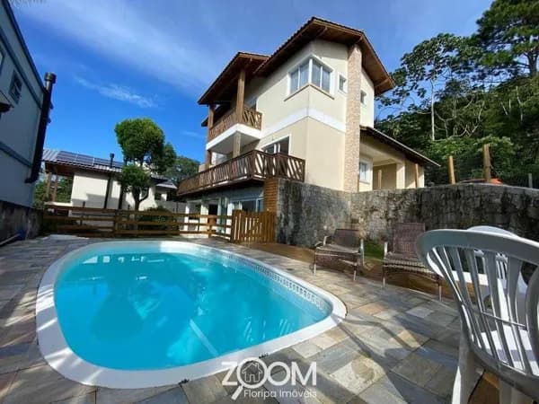 Casa Exclusiva à Venda