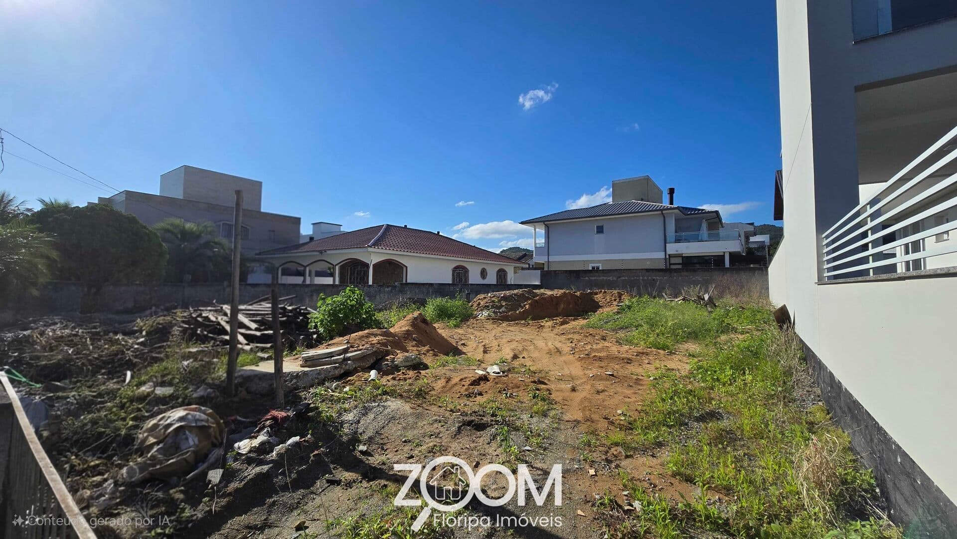 Próximo a praias, comércio e aeroporto, perfeito para construir ou investir