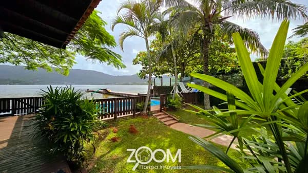 Casa à Venda na Lagoa da Conceição, Florianópolis