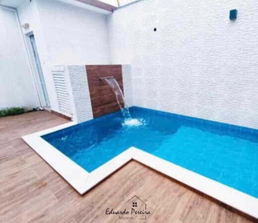 Sobrado para Venda no bairro Laranjeiras, localizado na cidade de Itanhaém / SP.