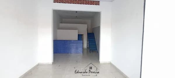 Salão comercial para locação no bairro Savoy, Itanhaém/SP