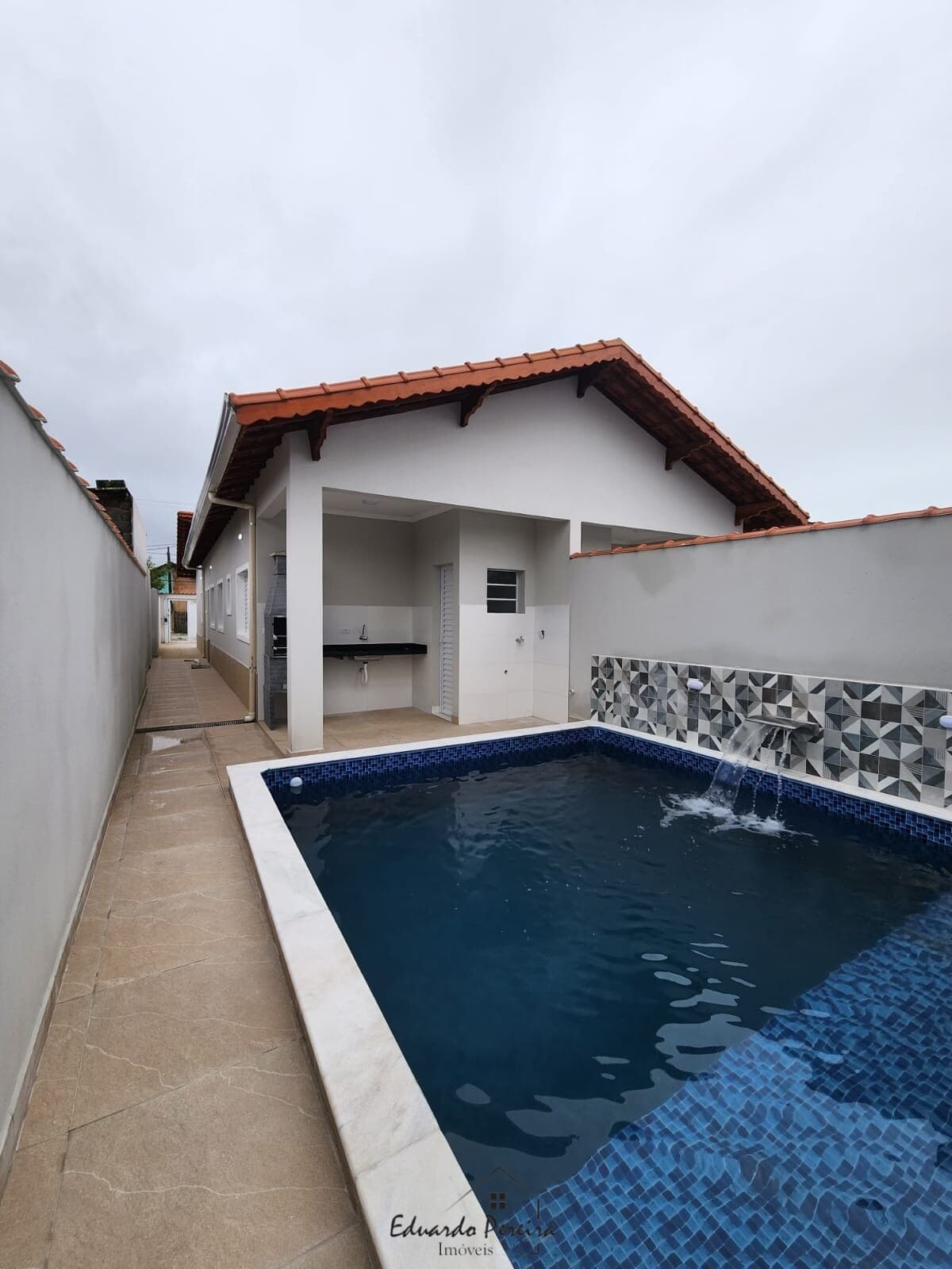 Casa para Venda no bairro Jardim Praia grande, localizado na cidade de Mongaguá / SP.