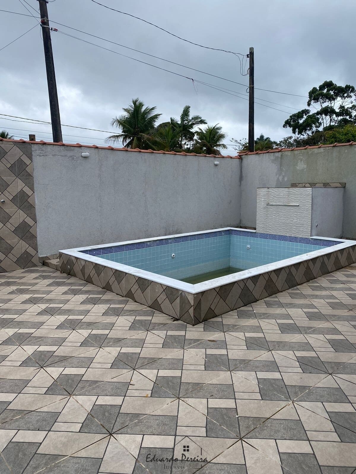 Apartamento térreo Venda no bairro Grandesp, localizado na cidade de Itanhaém / SP.