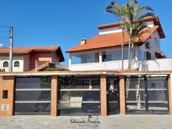 Sobrado a venda 50 metros a praia no bairro satélite Padrão