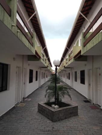 Sobrado em Condomínio para Venda, Anita Domingues no bairro Centro, localizado na cidade de Mongaguá / SP, ponto de referência ao lado Maternidade de Mongaguá.