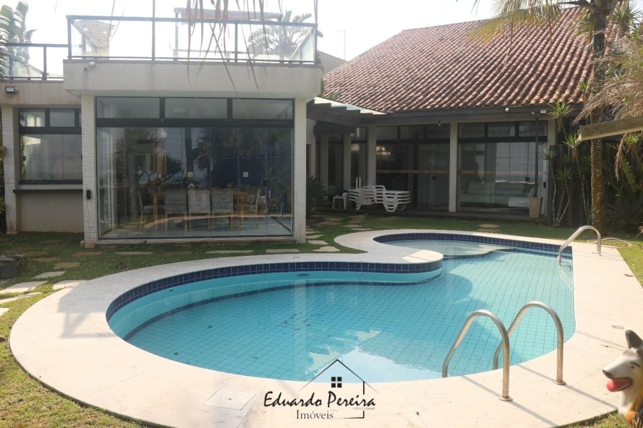 Casa com piscina para Venda no bairro Praia dos Sonhos, com saída direto para a praia, localizado na cidade de Itanhaém / SP, região Praia dos Sonhos, ponto de referência Praia dos Sonhos - Mulheres de Areia.