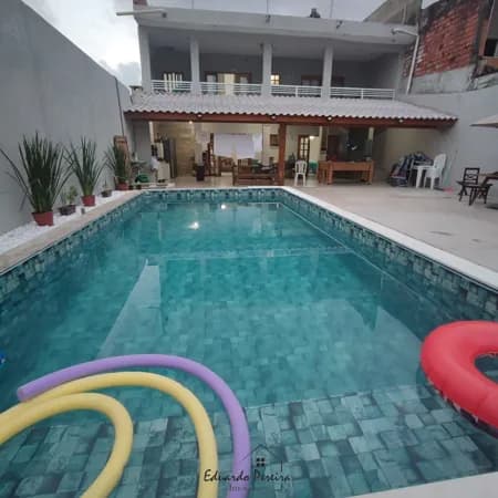 Sobrado à venda com Piscina aquecida no bairro laranjeiras em Itanhaém - SP