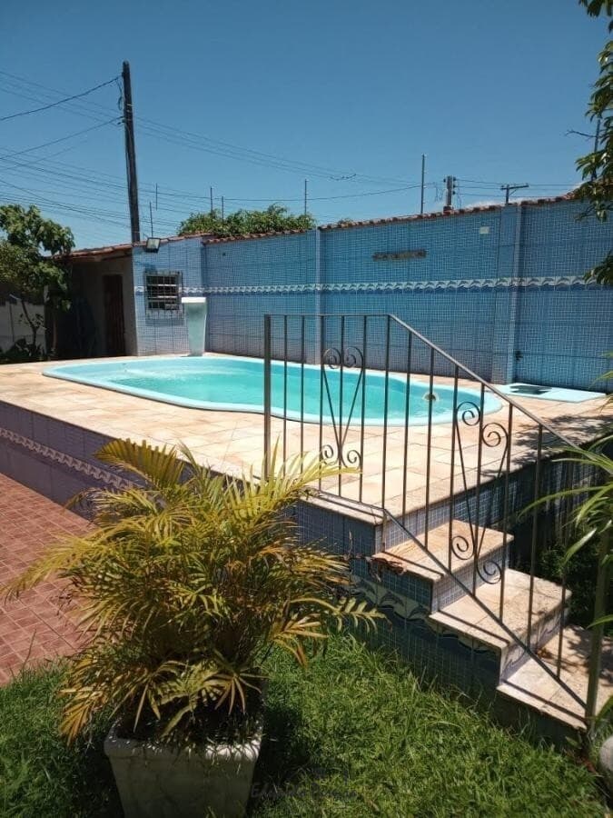 Sobrado para Venda no bairro Balneário Itaoca, localizado na cidade de Mongaguá / SP, ponto de referência Lado Serra.