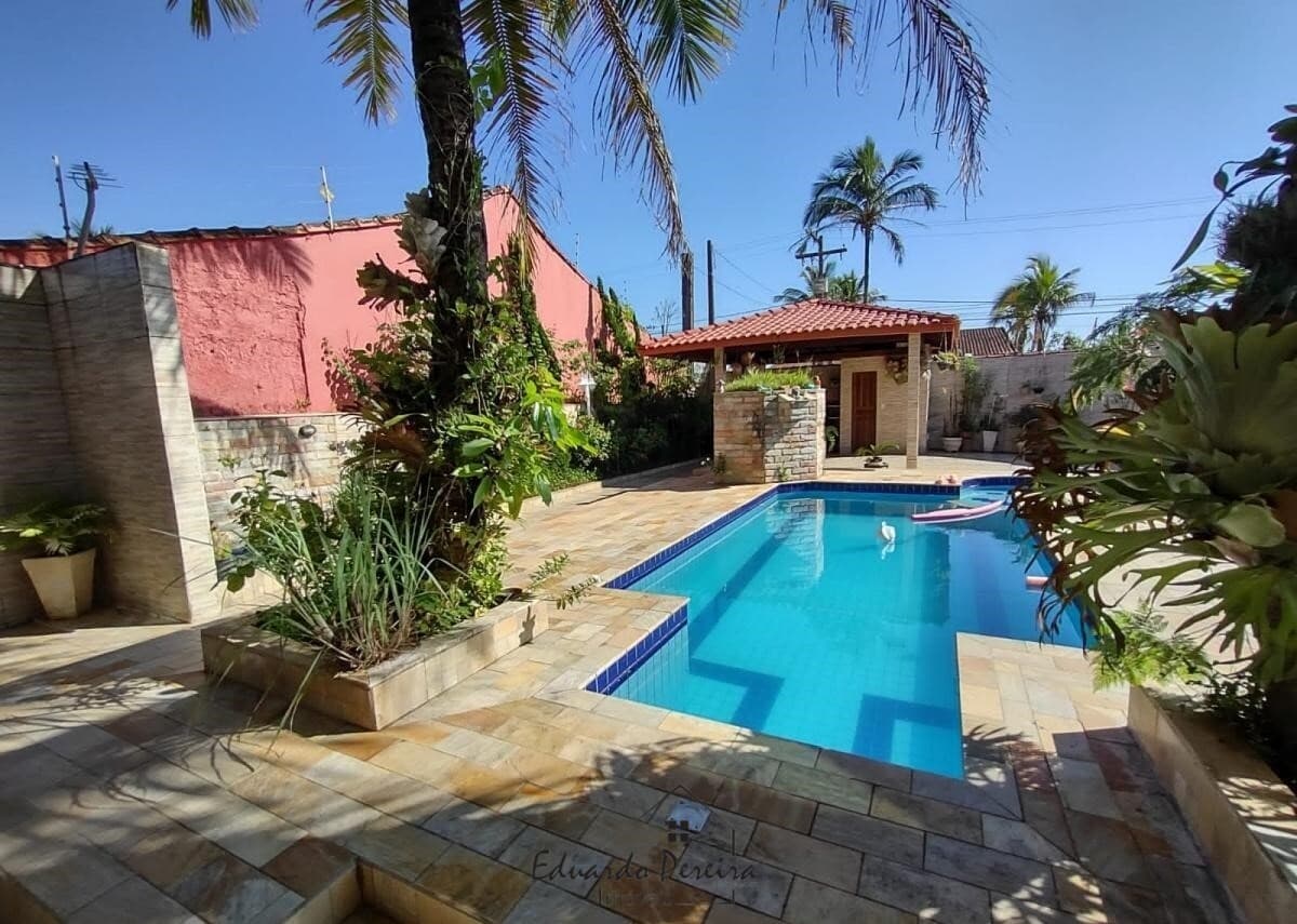 Casa para Venda no bairro Tupy, localizado na cidade de Itanhaém / SP.