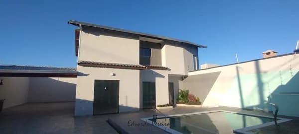 🏡Casa Ampla com Piscina a 200 Metros da Praia – Conforto e Lazer em um Só Lugar!