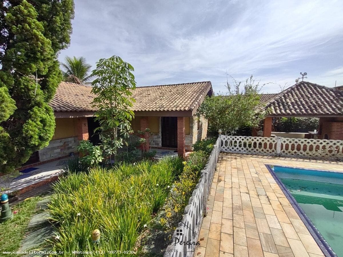 Casa para Venda no bairro Cibratel II, localizado na cidade de Itanhaém / SP.