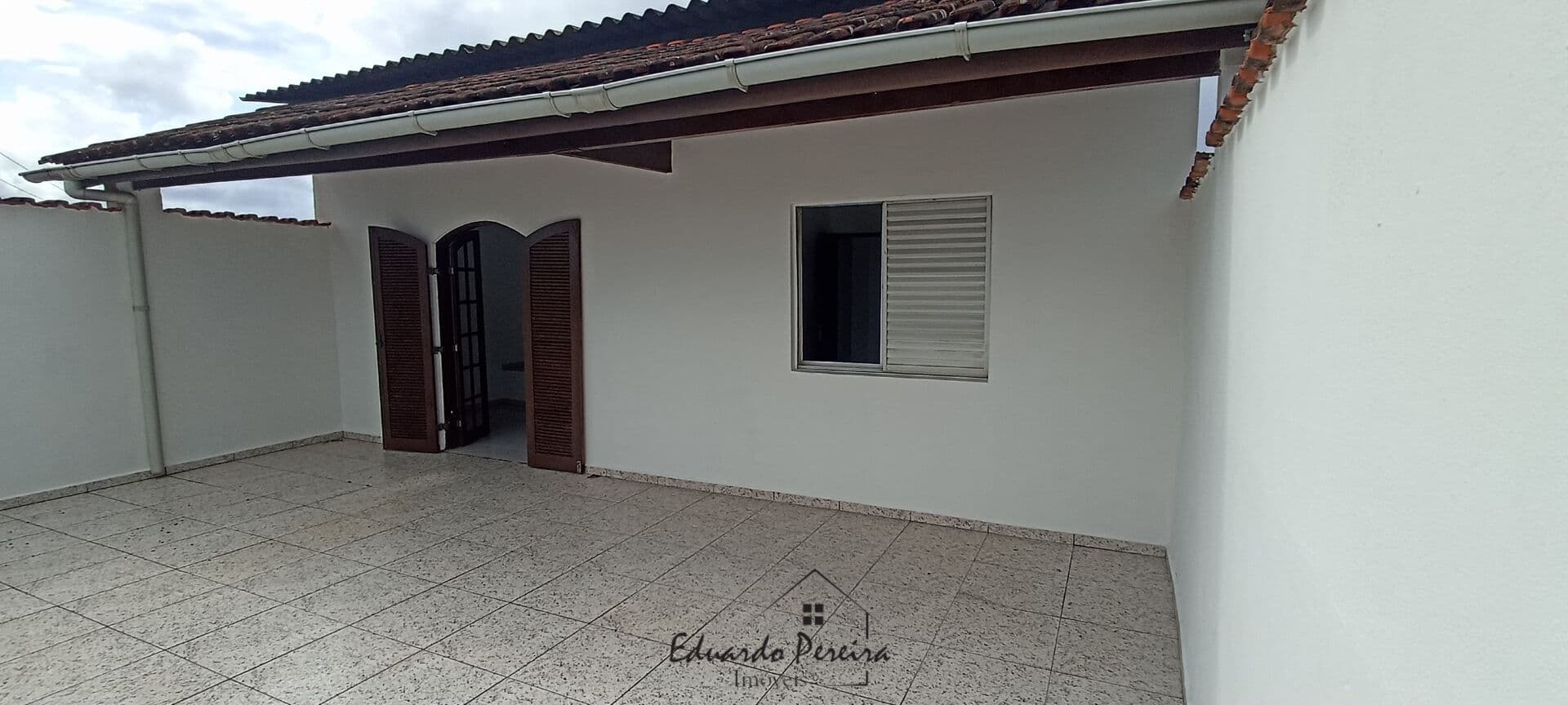 Apartamento para locação lado praia no bairro Savoy , Itanhaém/SP