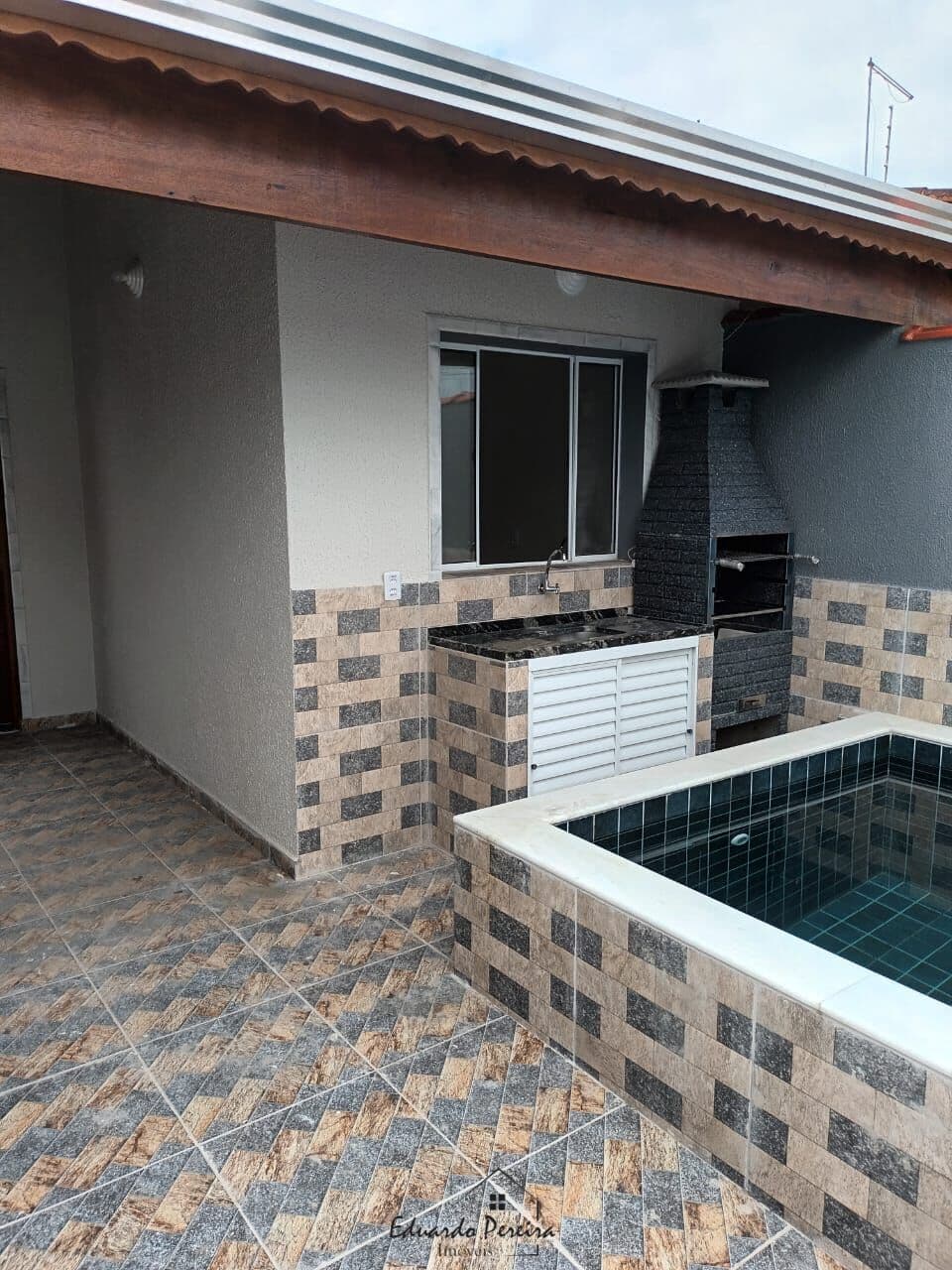 🏡 Casa com Piscina e churrasqueira no tropical em Itanhaém – Conforto e Lazer em um Só Lugar!