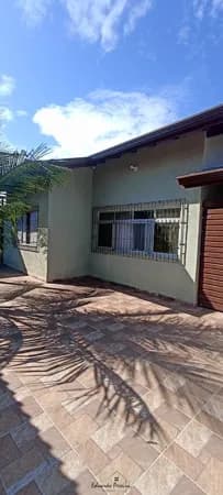 🌊 CASA A 20 METROS DA PRAIA – DUAS CASAS NO MESMO TERRENO! 🏖️🔥