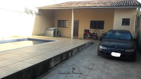Casa com piscina para Venda no bairro Balneário Gaivota, localizado na cidade de Itanhaém / SP, região Balneário Califórnia.