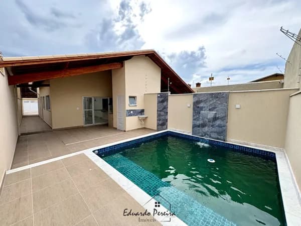 Casa Geminada com Suíte, Piscina e Área Gourmet no Jardim Grandesp