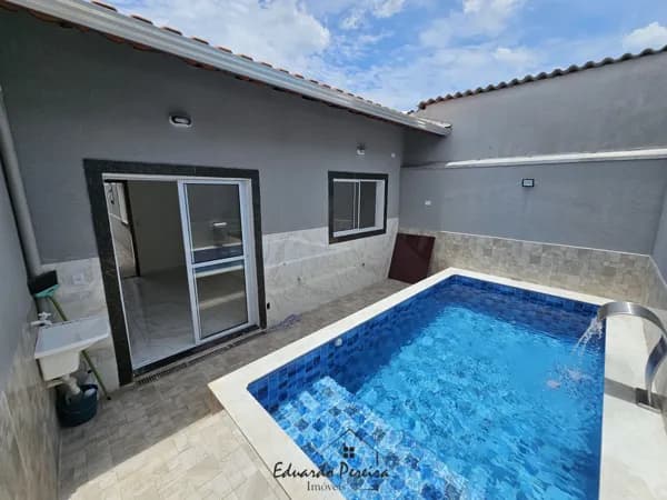 Casa em Mongaguá - Jardim Praia Grande