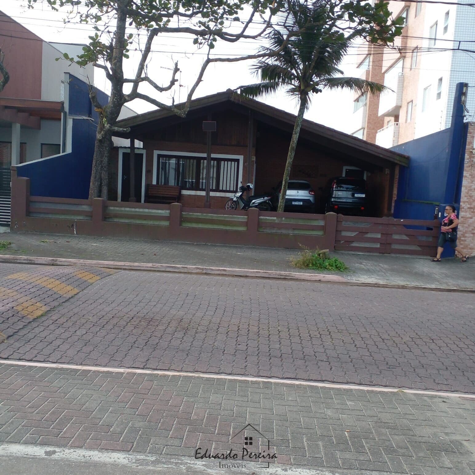 Casa para Venda beira mar no bairro Centro, localizado na cidade de Itanhaém / SP.