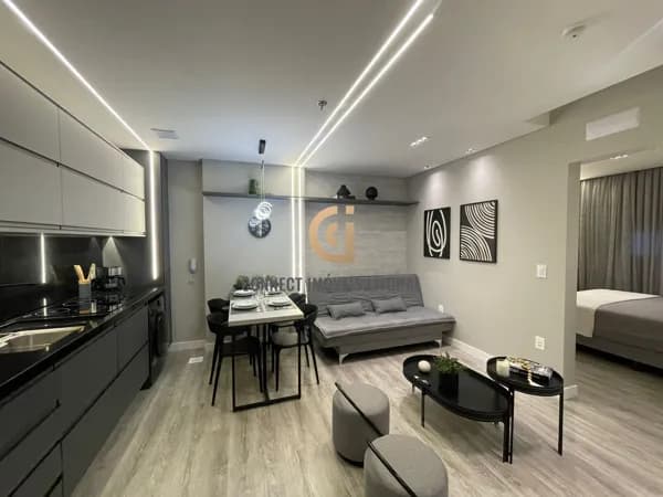 Flat alto padrão aluguel anual em Meia praia