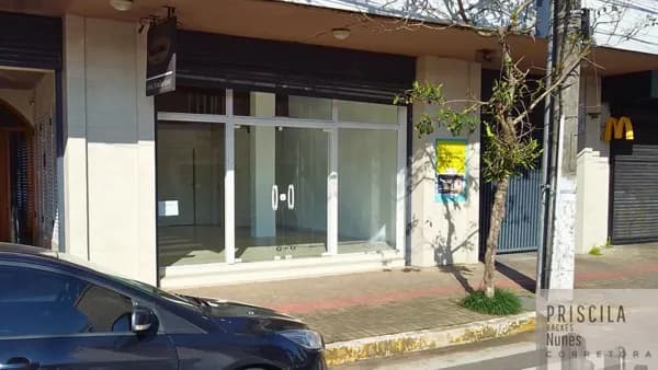 No Centro Empresarial Florêncio Bibiano Trott, Sala comercial térreo de 55,00m² no centro de Campo Bom/RS