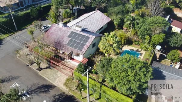 Linda residência Tradicional, com 967,50m² de área total no Jardim do Sol em Campo Bom/RS