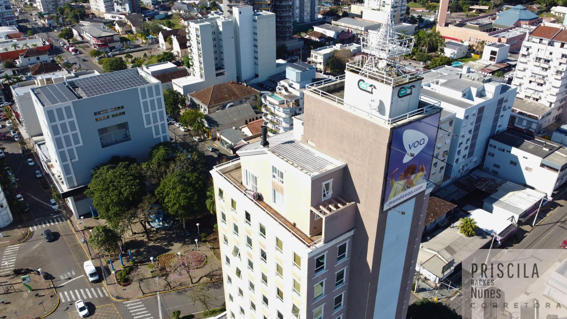 No Centro Empresarial Florêncio Bibiano Trott, Uma Sala comercial de 91,97m², no centro de Campo Bom/RS