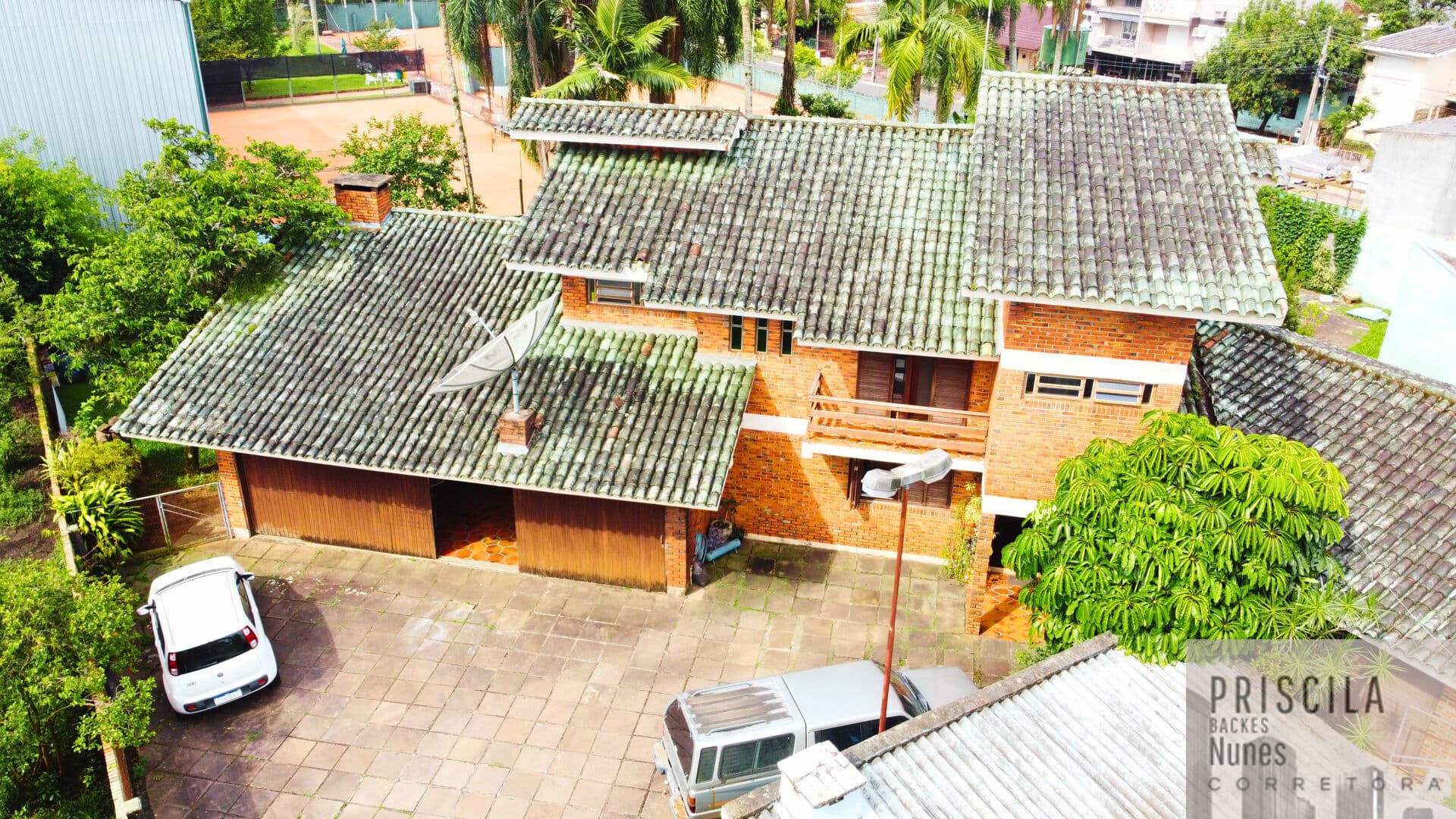 Sobrado, Amplo, Uma residência acolhedora com 1.285m² em Campo Bom - RS
