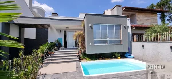 Residência, vista panromânica de 137m² no Jardim das Flores em Campo Bom - RS