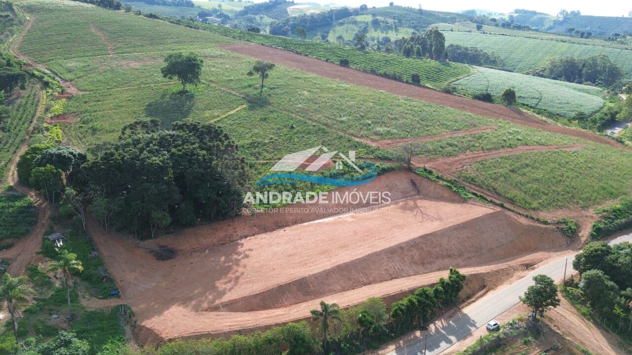 Área rural de 20.000 m2 em Campestrinho - Divinolândia SP