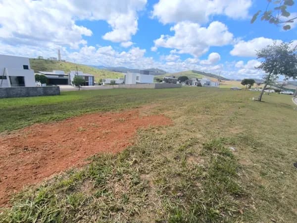 Lote com 490m² a venda no condomínio Alphaville - Juiz de Fora -MG